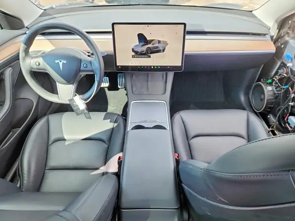 5YJ3E1EC2PF636941 2023 TESLA MODEL 3 - Image 8