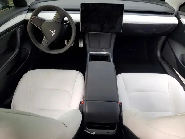 5YJ3E1EC2PF637233 2023 TESLA MODEL 3 - Image 8