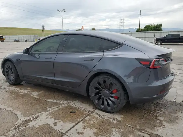 5YJ3E1EC2PF652377 2023 TESLA MODEL 3 - Image 2