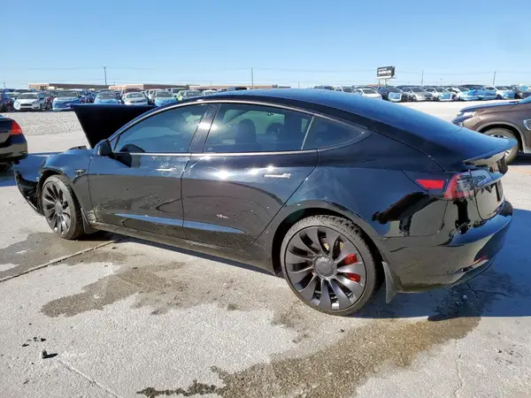 5YJ3E1EC2PF692085 2023 TESLA MODEL 3 - Image 2