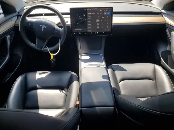 5YJ3E1EC2PF693821 2023 TESLA MODEL 3 - Image 8