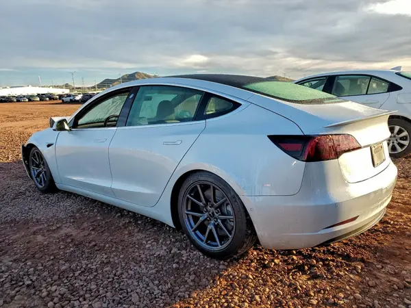 5YJ3E1EC3LF602548 2020 TESLA MODEL 3 - Image 2