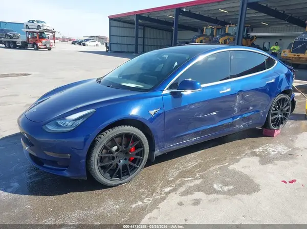 5YJ3E1EC3LF807819 2020 TESLA MODEL 3 - Image 2