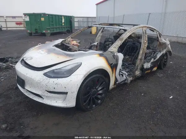 5YJ3E1EC3MF001500 2021 TESLA MODEL 3 - Image 2