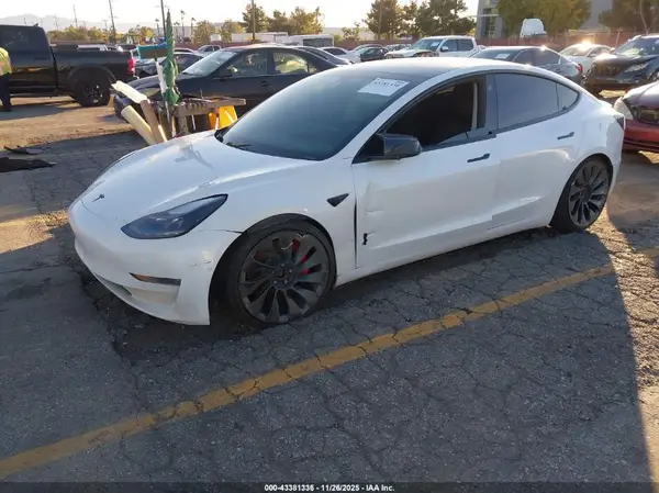 5YJ3E1EC3MF001528 2021 TESLA MODEL 3 - Image 2