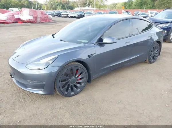 5YJ3E1EC3MF044587 2021 TESLA MODEL 3 - Image 2