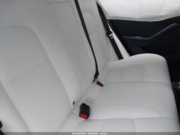 5YJ3E1EC3MF056187 2021 TESLA MODEL 3 - Image 8