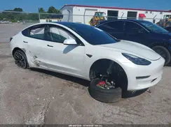 5YJ3E1EC3MF913592 2021 TESLA MODEL 3