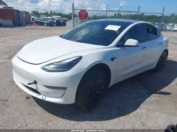 5YJ3E1EC3MF913592 2021 TESLA MODEL 3 - Image 2