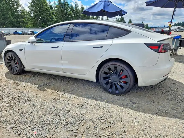 5YJ3E1EC3MF991029 2021 TESLA MODEL 3 - Image 2