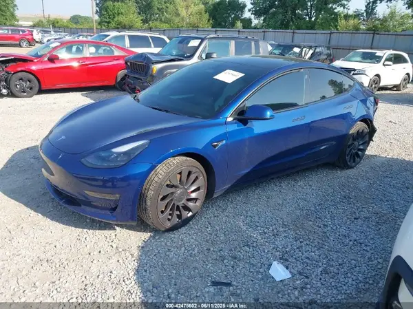 5YJ3E1EC3NF118592 2022 TESLA MODEL 3 - Image 2