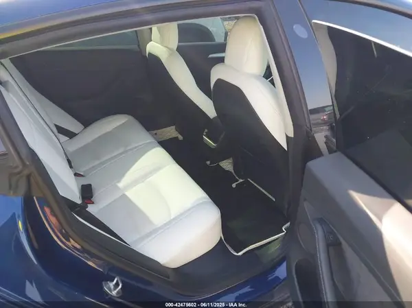 5YJ3E1EC3NF118592 2022 TESLA MODEL 3 - Image 8