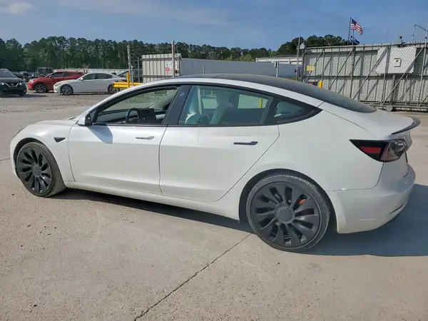 5YJ3E1EC3NF242832 2022 TESLA MODEL 3 - Image 2