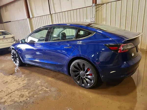 5YJ3E1EC3NF316122 2022 TESLA MODEL 3 - Image 2