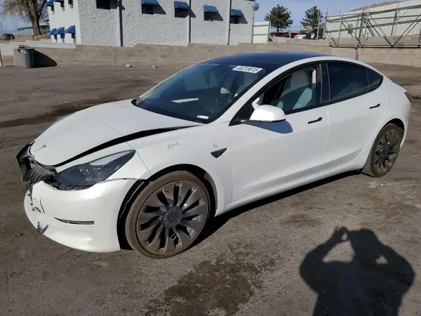 5YJ3E1EC3NF321725 2022 TESLA MODEL 3 - Image 1