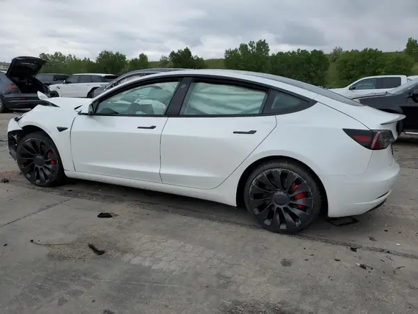 5YJ3E1EC3NF358838 2022 TESLA MODEL 3 - Image 2