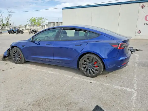 5YJ3E1EC3NF359133 2022 TESLA MODEL 3 - Image 2