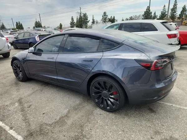 5YJ3E1EC3PF418782 2023 TESLA MODEL 3 - Image 2