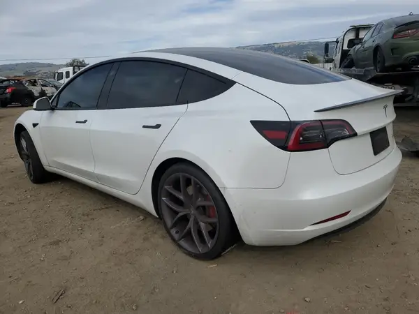 5YJ3E1EC3PF421102 2023 TESLA MODEL 3 - Image 2