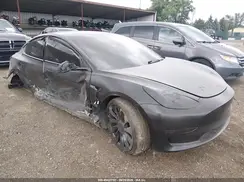 5YJ3E1EC3PF493336 2023 TESLA MODEL 3
