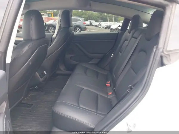 5YJ3E1EC3PF596742 2023 TESLA MODEL 3 - Image 8