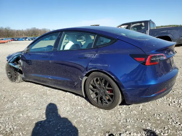 5YJ3E1EC3PF632641 2023 TESLA MODEL 3 - Image 2