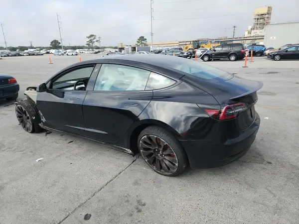 5YJ3E1EC3PF697943 2023 TESLA MODEL 3 - Image 2