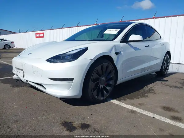 5YJ3E1EC3PF707743 2023 TESLA MODEL 3 - Image 2
