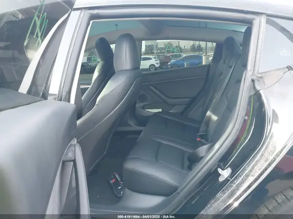 5YJ3E1EC3PF716085 2023 TESLA MODEL 3 - Image 8