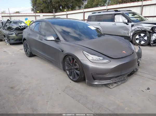 5YJ3E1EC4LF623733 2020 TESLA MODEL 3 - Image 1