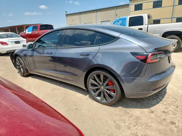 5YJ3E1EC4LF623764 2020 TESLA MODEL 3 - Image 2
