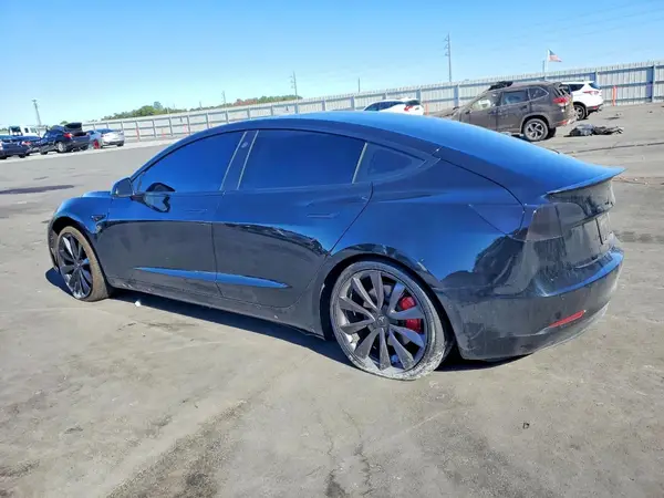 5YJ3E1EC4LF640659 2020 TESLA MODEL 3 - Image 2