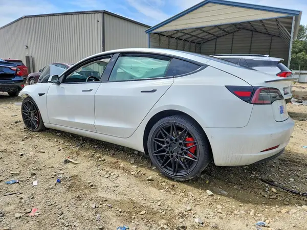 5YJ3E1EC4MF033243 2021 TESLA MODEL 3 - Image 2