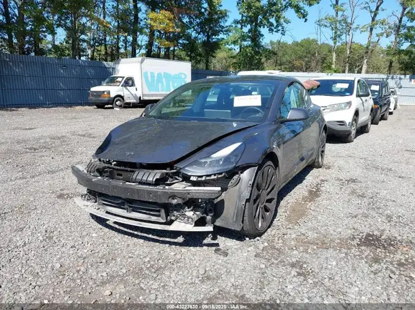 5YJ3E1EC4MF036983 2021 TESLA MODEL 3 - Image 2