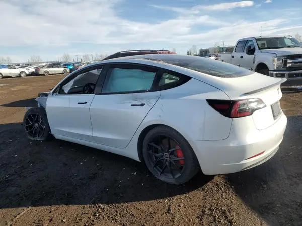 5YJ3E1EC4MF050592 2021 TESLA MODEL 3 - Image 2