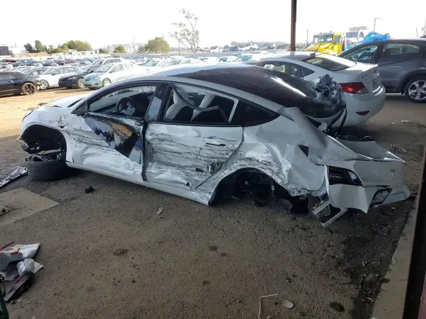 5YJ3E1EC4MF995641 2021 TESLA MODEL 3 - Image 2