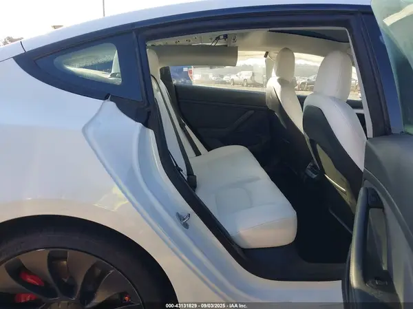 5YJ3E1EC4NF105088 2022 TESLA MODEL 3 - Image 8