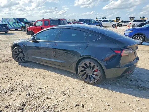 5YJ3E1EC4NF168983 2022 TESLA MODEL 3 - Image 2