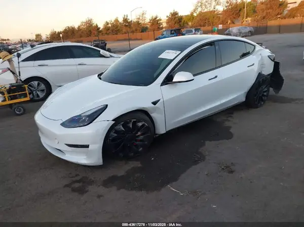 5YJ3E1EC4NF182513 2022 TESLA MODEL 3 - Image 2