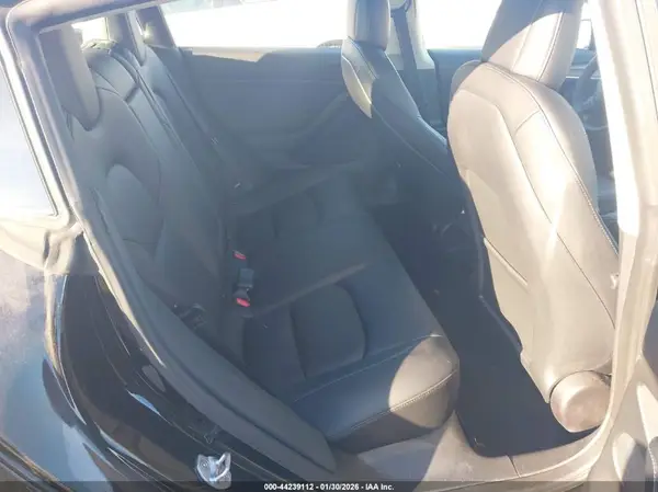 5YJ3E1EC4NF253984 2022 TESLA MODEL 3 - Image 8