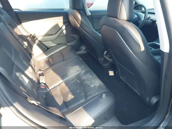 5YJ3E1EC4NF261115 2022 TESLA MODEL 3 - Image 8