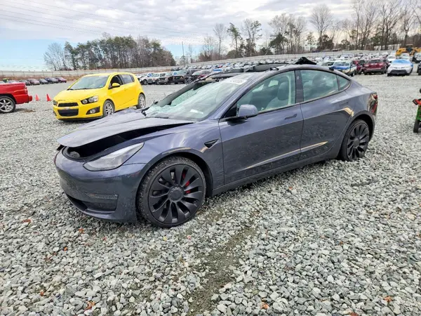 5YJ3E1EC4NF264788 2022 TESLA MODEL 3 - Image 1