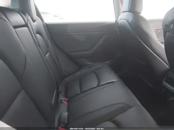 5YJ3E1EC4NF275631 2022 TESLA MODEL 3 - Image 8