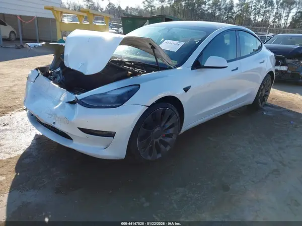 5YJ3E1EC4NF360761 2022 TESLA MODEL 3 - Image 2