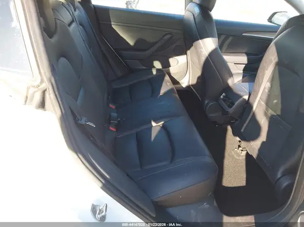 5YJ3E1EC4NF360761 2022 TESLA MODEL 3 - Image 8