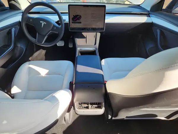 5YJ3E1EC4PF398901 2023 TESLA MODEL 3 - Image 8