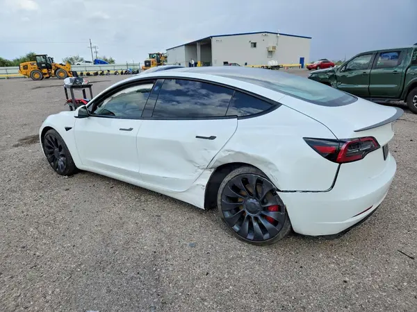 5YJ3E1EC4PF461382 2023 TESLA MODEL 3 - Image 2