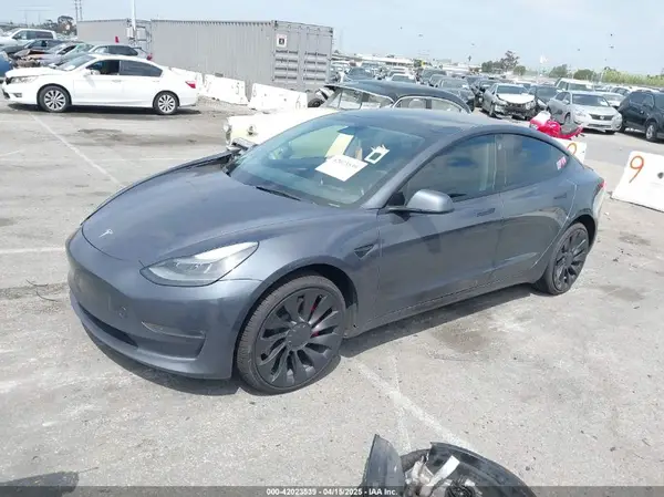 5YJ3E1EC4PF470664 2023 TESLA MODEL 3 - Image 2