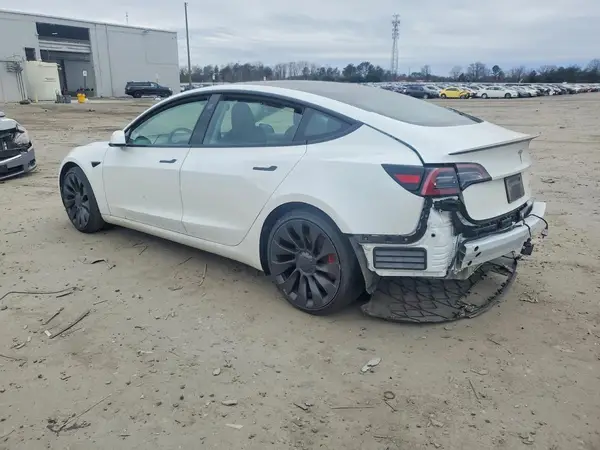 5YJ3E1EC4PF478733 2023 TESLA MODEL 3 - Image 2