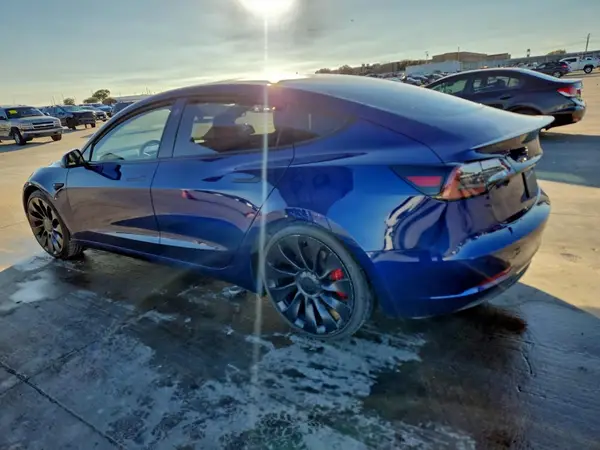 5YJ3E1EC4PF508524 2023 TESLA MODEL 3 - Image 2